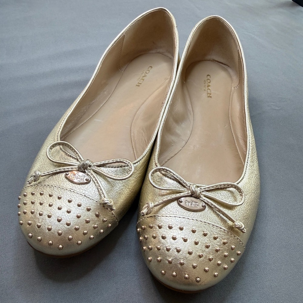 Coach Women Metallic Gold Leather Studded Bow Ballet Flats Round Toe Slip On 7.5